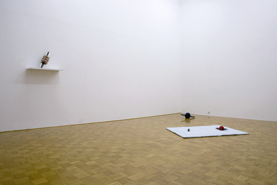 Giovanni Morbin: Dolls, exhibition view, Galerija Gregor Podnar, Ljubljana, 2009