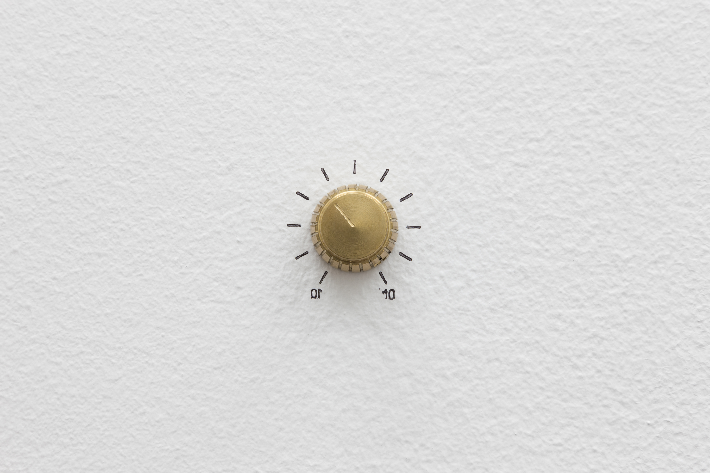Loud, loud, brass, 2.5 x 4 cm, including stamp, 2014. Photo: Bruno Lopes