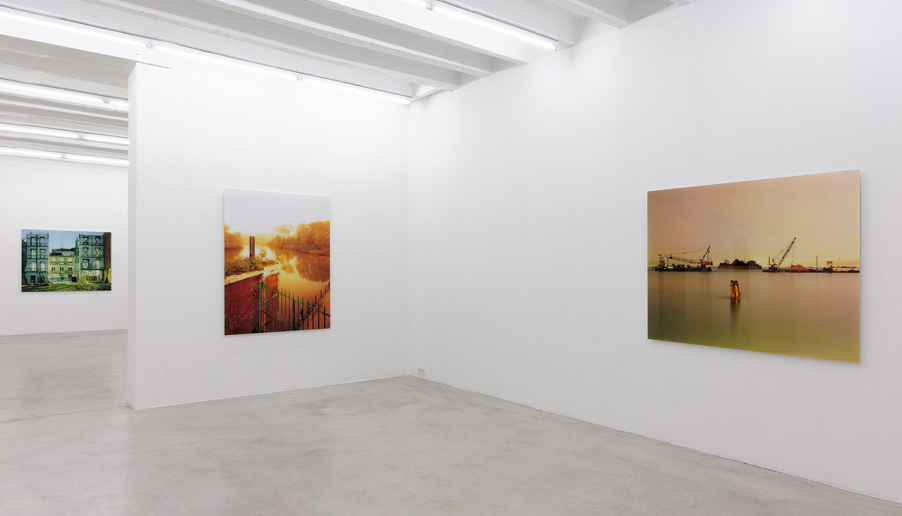 Exhibition view at Galerija Gregor Podnar, Berlin, 2014. Photo: Marcus Schneider