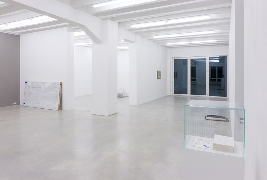 Dan Perjovschi: Board, Wire, and Mail Drawing, exhibition view, Galerija Gregor Podnar, Berlin, 2011. Photo: Marcus Schneider