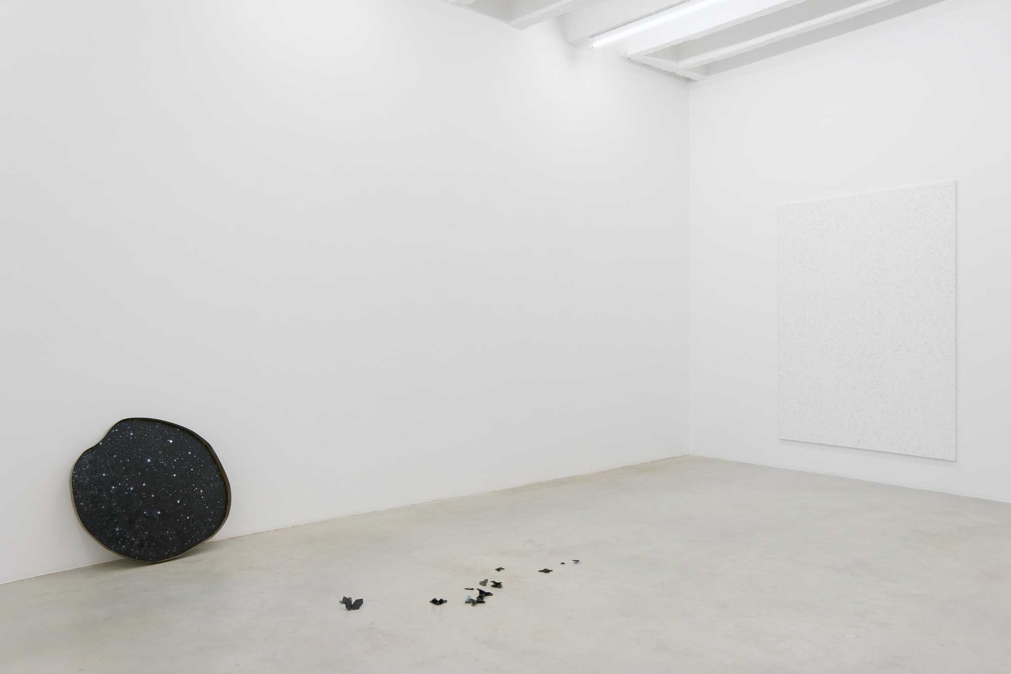Marzena Nowak, April is the cruellest month, exhibition view, Galerija Gregor Podnar, Berlin, 2015. Photo: Marcus Schneider