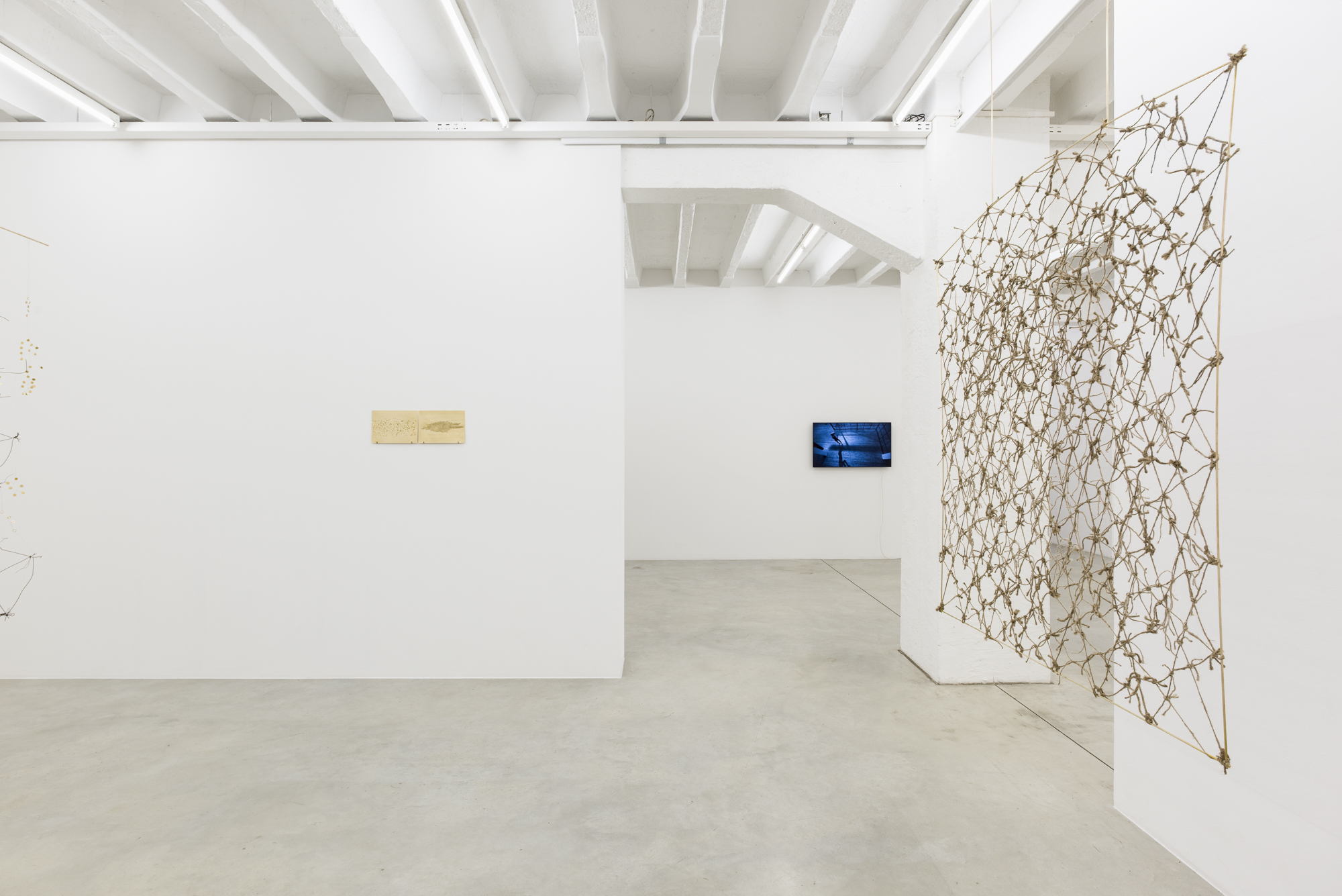 Iza Tarasewicz, Equilibrium in Meteors, exhibition view, Galerija Gregor Podnar, Berlin, 2018. Photo: Marcus Schneider
